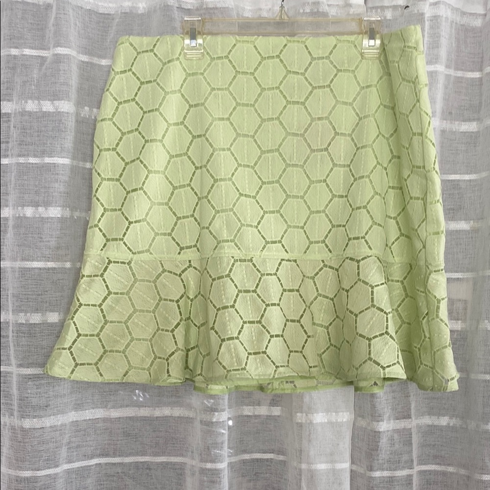 Green Ruffled Mini Skirt for Cocktail Size 16W Elegant